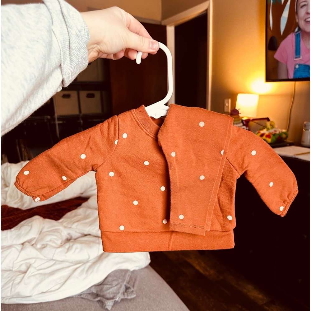 Newborn sweater and leggings